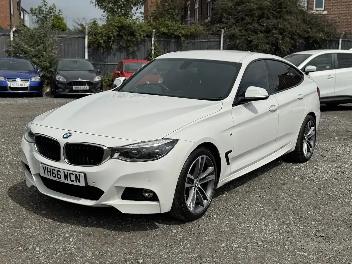 Used BMW 320 M Sport 2016 White Hatchback