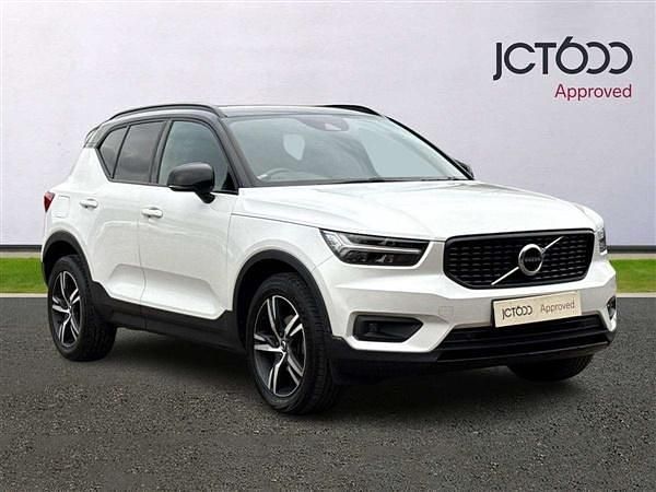 White Used 2019 Volvo XC40 R-Design SUV | £16,711 (Fair price) - Image 1/4