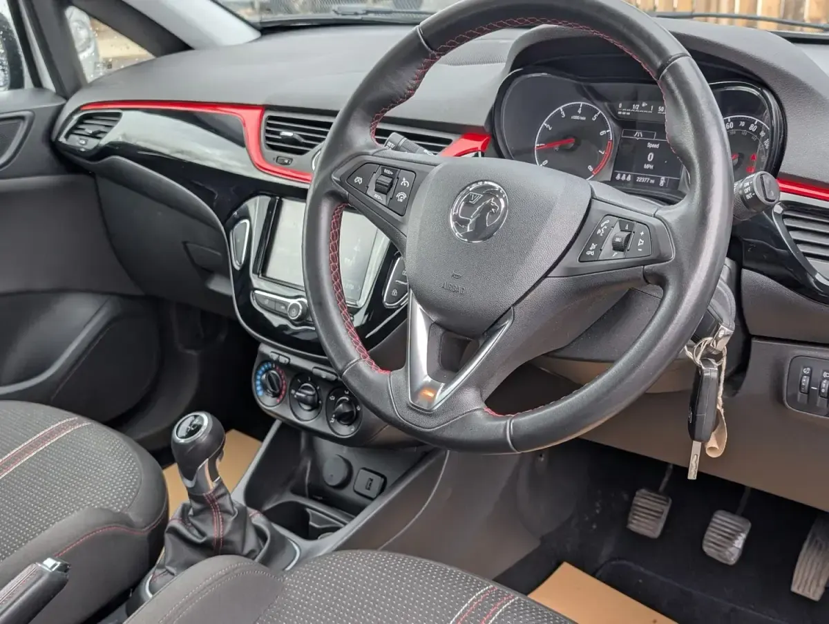 Second-hand Vauxhall Corsa SRi 90 CP (66 kW) 2019 Alb Hatchback