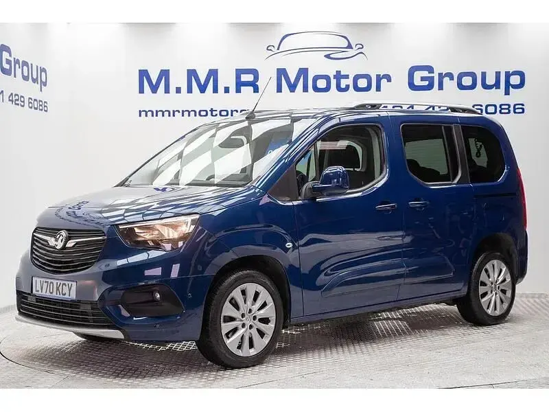Begagnad Vauxhall Combo Elite 130 HK (95 kW) 2020 Blå Minibuss