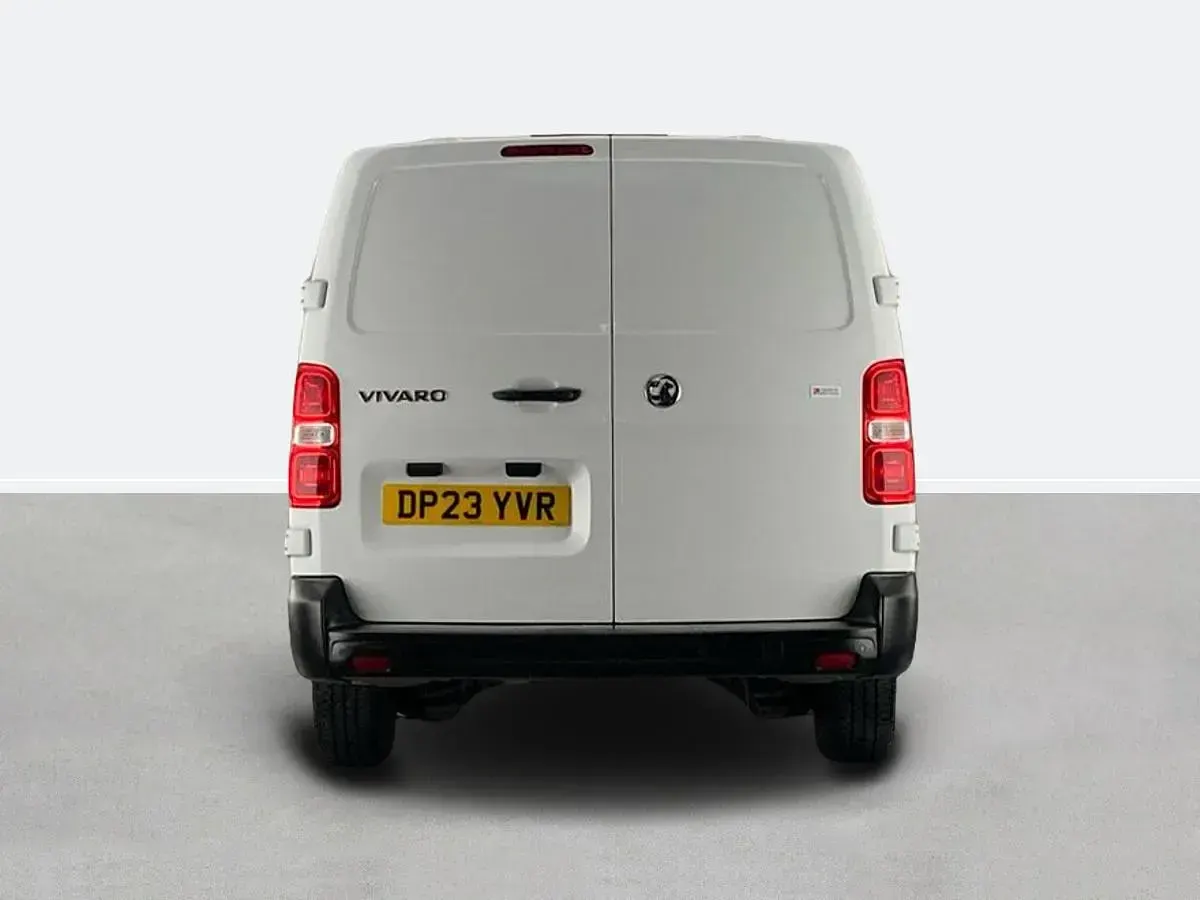 Used Vauxhall Vivaro 100 HP (73 kW) 2023 White MPV