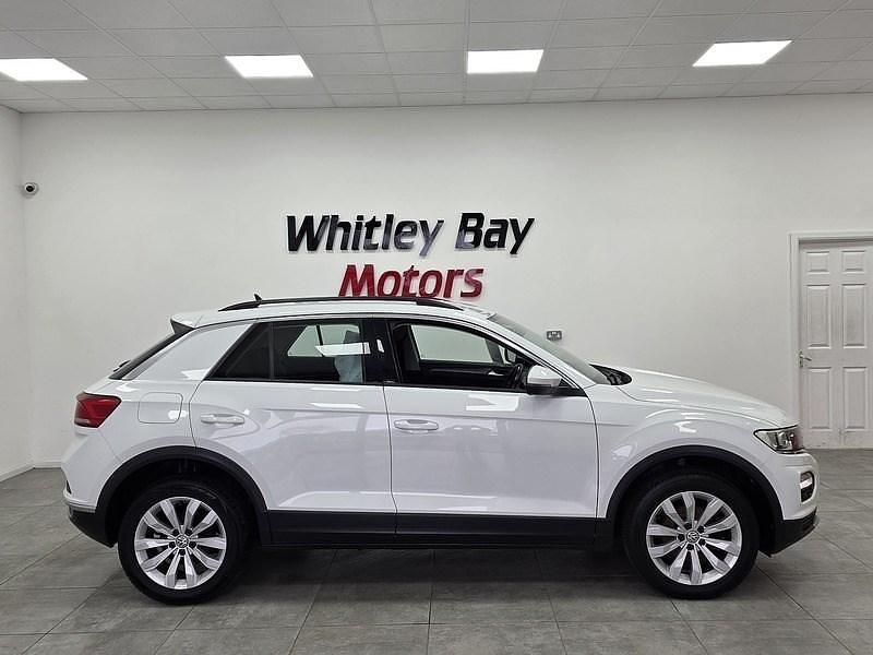 Used VW T-Roc SE 115 HP (84 kW) 2020 White SUV