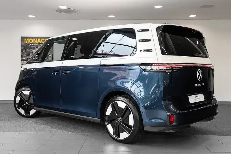 Used VW ID. Buzz Pro 150 kW (204 HP) 2024 White MPV