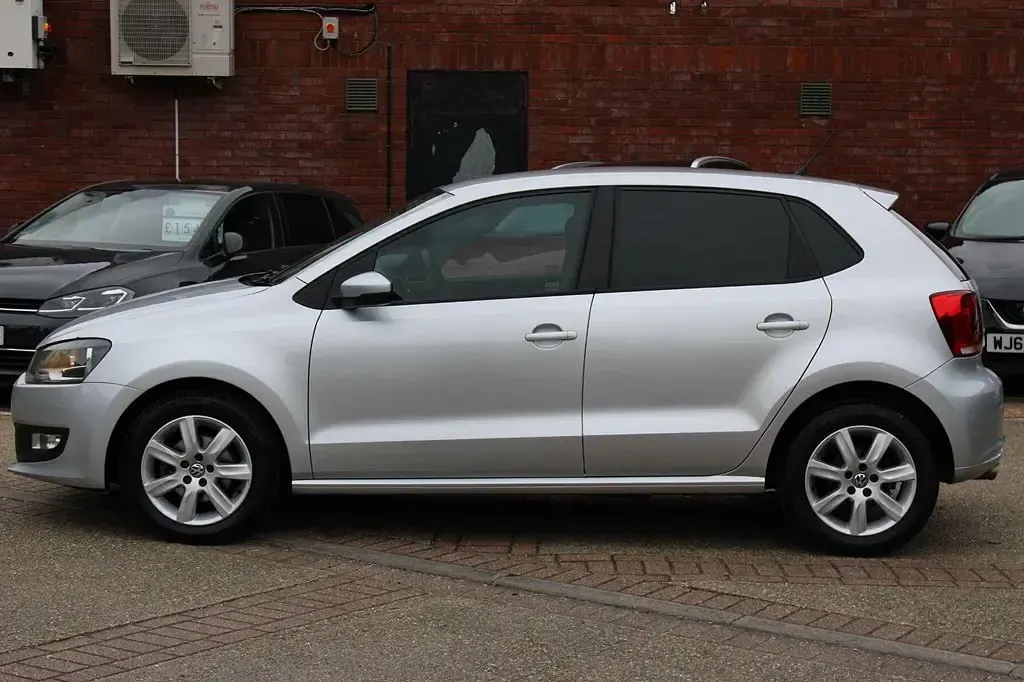 Used VW Polo Match 85 HP (62 kW) 2013 Silver Hatchback