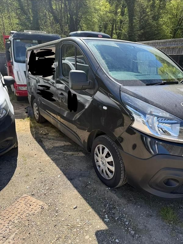 Używany Renault Trafic Business 2017 Czarny Minivan