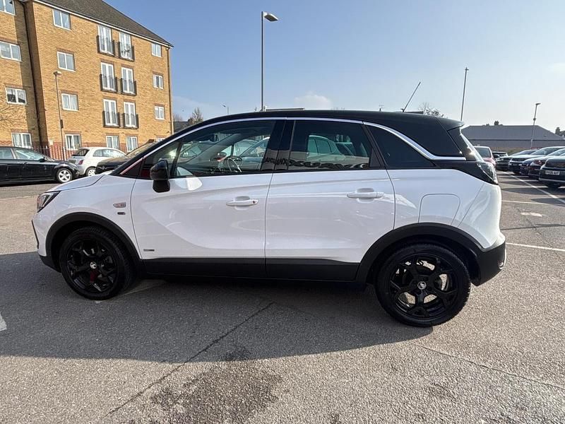 Used Vauxhall Crossland S 82 HP (60 kW) 2021 White SUV