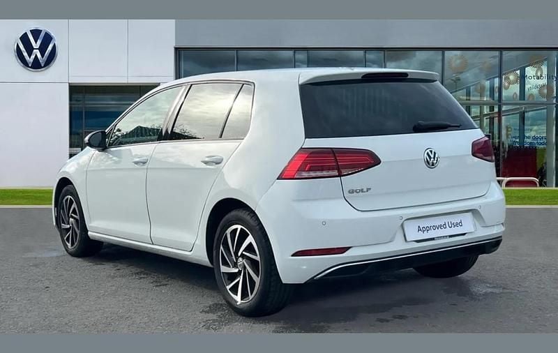 Begagnad VW Golf VIII Edition 147 HK (108 kW) 2020 Vit Halvkombi