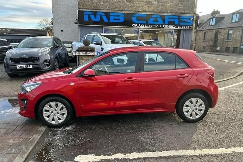 Used Kia Rio 83 HP (61 kW) 2023 Red Hatchback