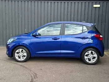 Used Hyundai i10 SE 67 HP (49 kW) 2022 Blue Hatchback