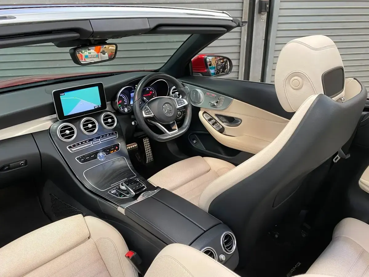 Used Mercedes C220 AMG Line Premium Plus 175 HP (128 kW) 2017 Red Cabriolet