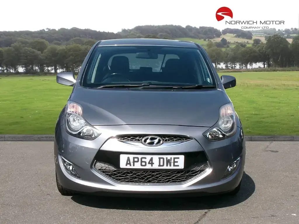 Used Hyundai ix20 Active 115 HP (84 kW) 2014 Grey Hatchback
