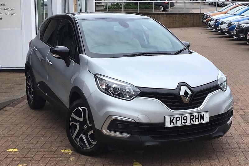 Silver Used 2019 Renault Captur Iconic SUV | £8,995 (Fair price) - Image 1/1