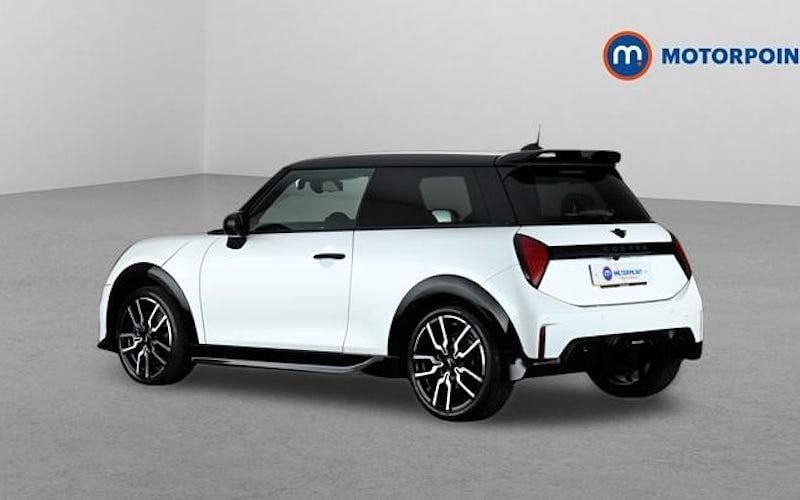 Used Mini Cooper Sport 114 kW (156 HP) 2026 Hatchback