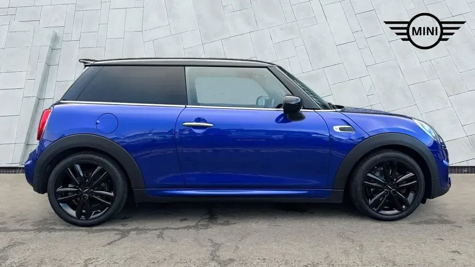 Usado Mini Cooper Hatch 134 HP (98 kW) 2020 Azul Citadino