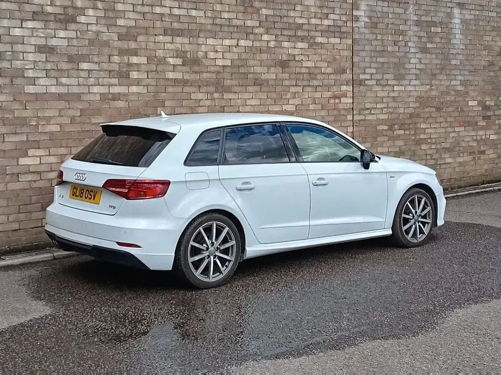 Used Audi A3 Sportback Black Edition 150 HP (110 kW) 2018 White Hatchback