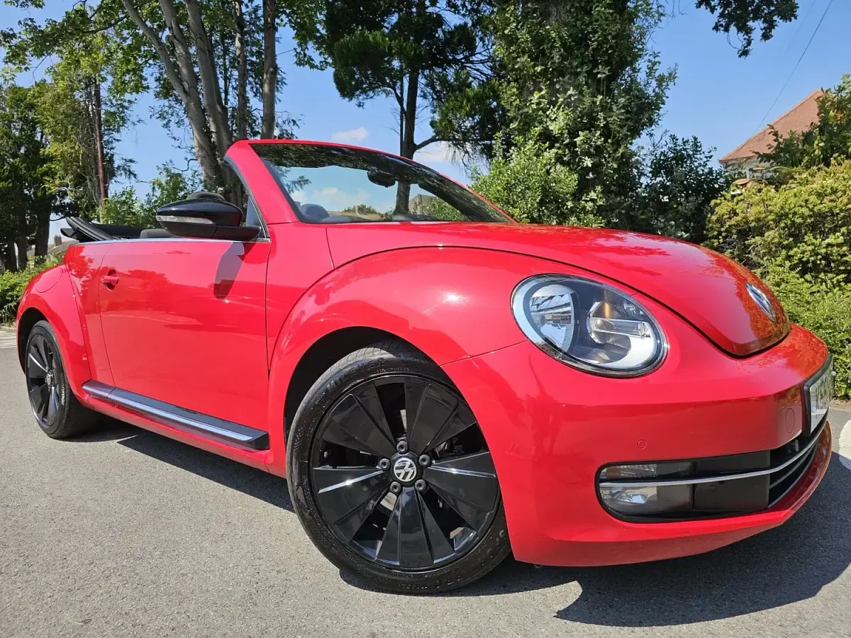 Used VW Beetle Sport 150 HP (110 kW) 2015 Red Hatchback