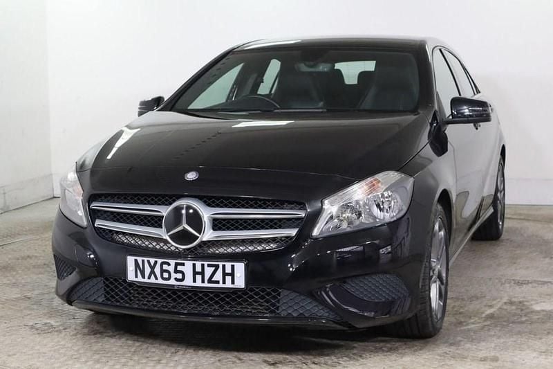Used Mercedes A180 122 HP (89 kW) 2015 Black Hatchback