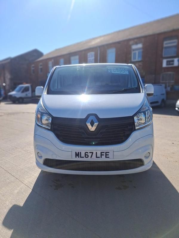 Used Renault Trafic Business 2017 White MPV