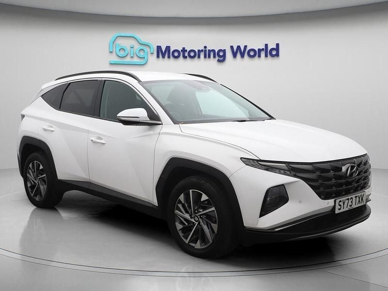 White Used 2023 Hyundai Tucson Premium SUV | £18,100 (Fair price) - Image 1/4