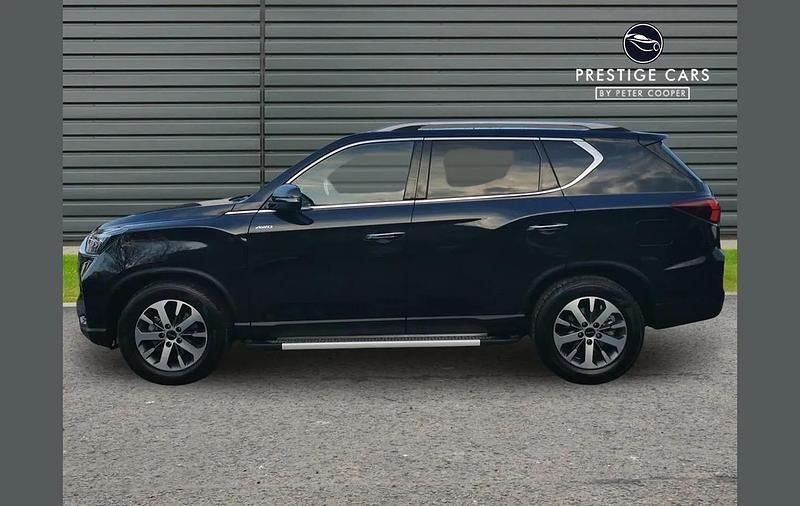 New Ssangyong (KGM) Rexton 198 HP (145 kW) 2025 Black SUV