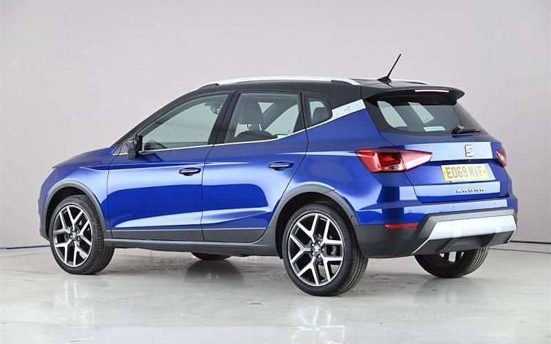 Usado Seat Arona XCELLENCE Lux 116 HP (85 kW) 2019 Azul SUV