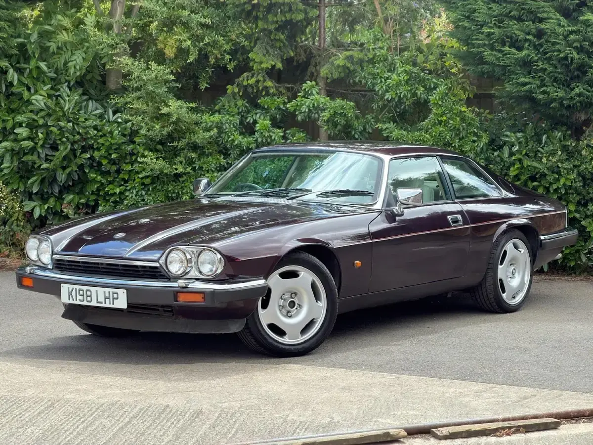 Used Jaguar XJS 233 HP (171 kW) 1993 Red Sedan