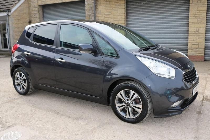 Used Kia Venga 123 HP (90 kW) 2016 Silver Hatchback