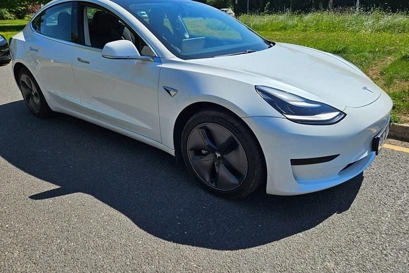 White Used 2020 Tesla Model 3 Standard Range Sedan | £15,695 (Super price) - Image 1/1