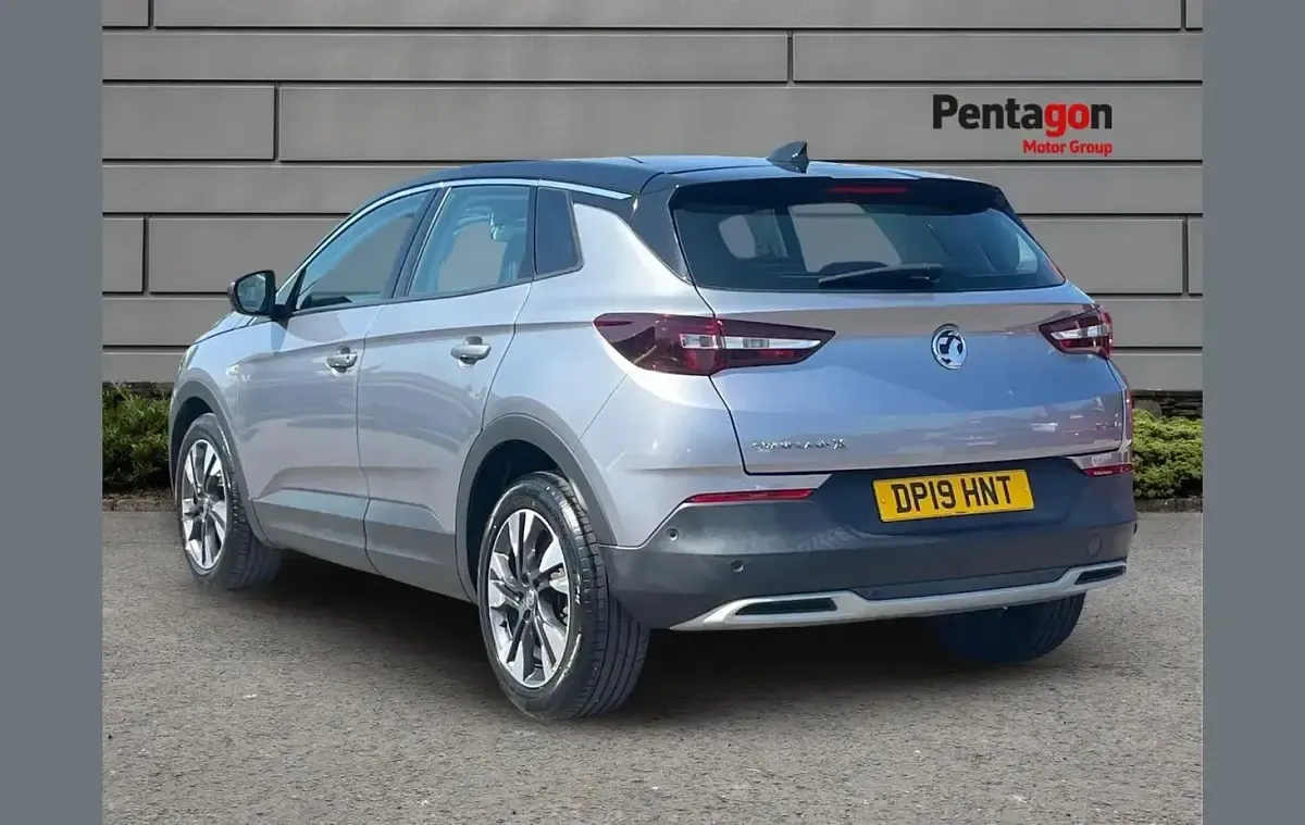 Used Vauxhall Grandland X Sport 130 HP (95 kW) 2019 Grey SUV