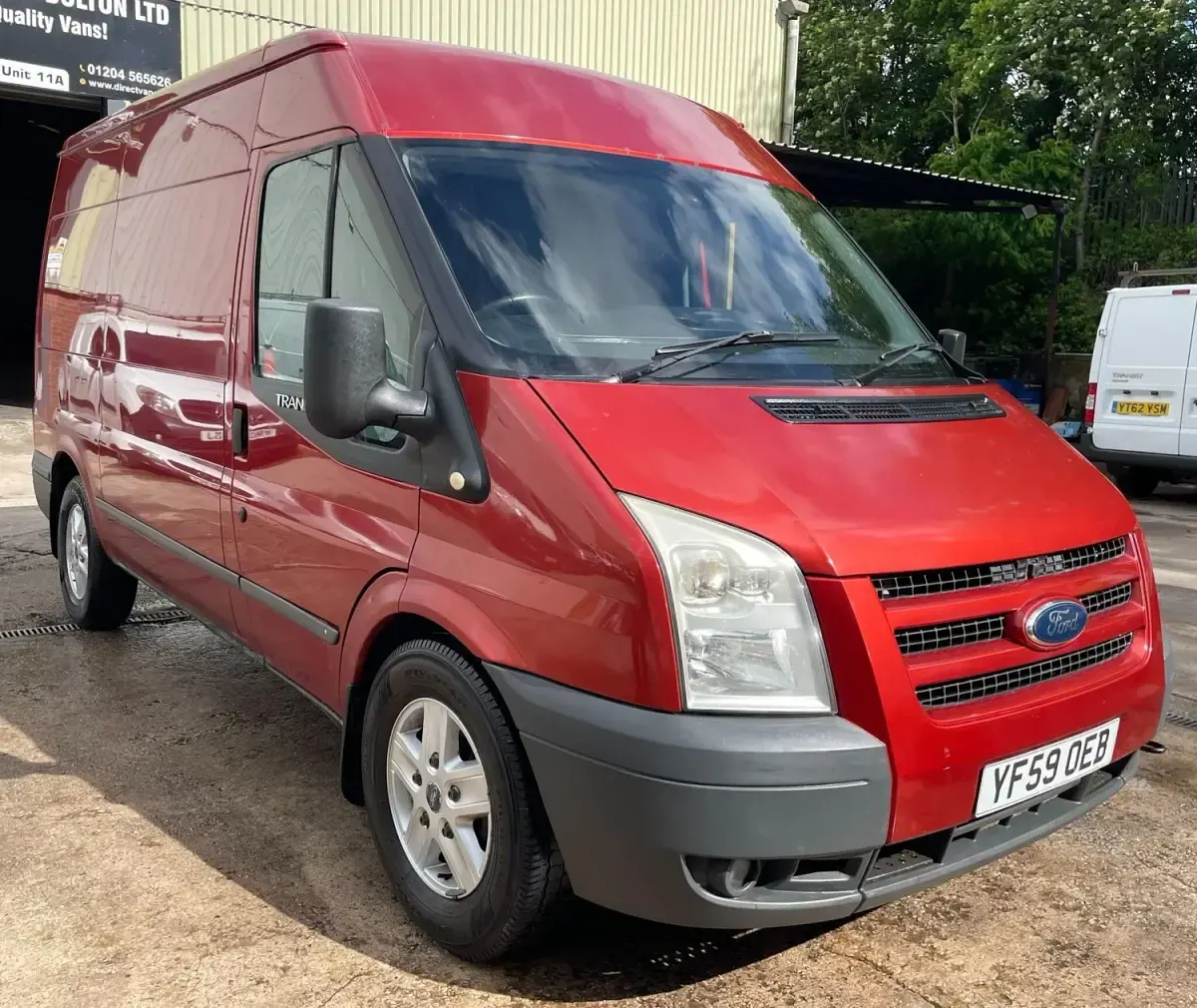 Usado Ford Transit Limited 140 CV (102 kW) 2010 Rojo Van