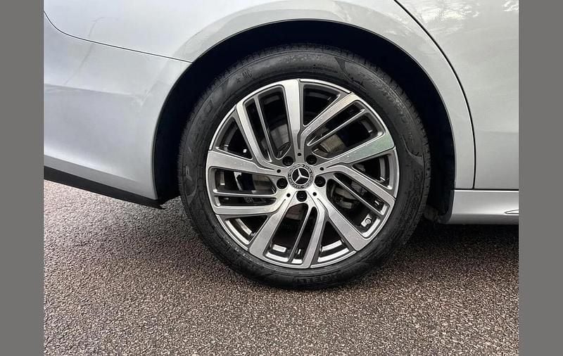 Used Mercedes E200 Premium 227 HP (166 kW) 2025 Silver Sedan