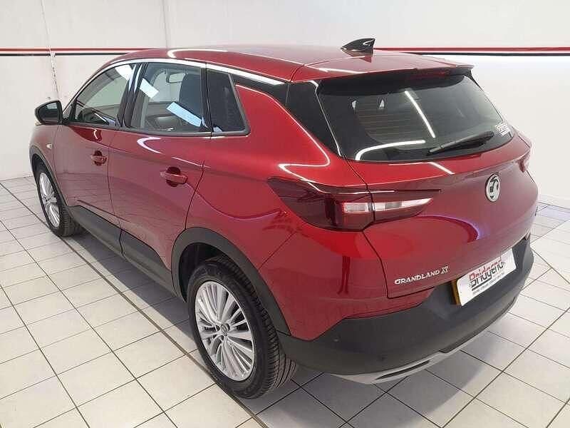 Used Vauxhall Grandland X 2019 Red SUV