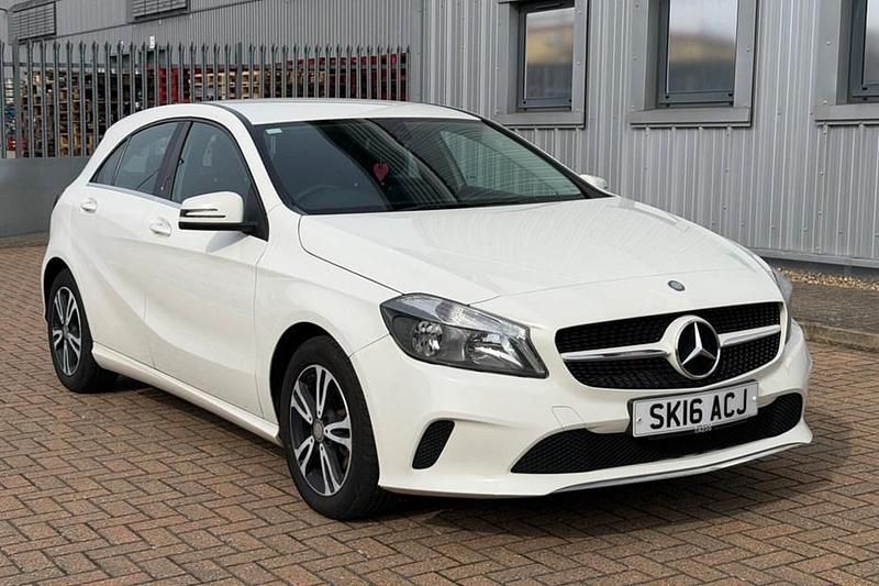 Used Mercedes A180 SE 109 HP (80 kW) 2016