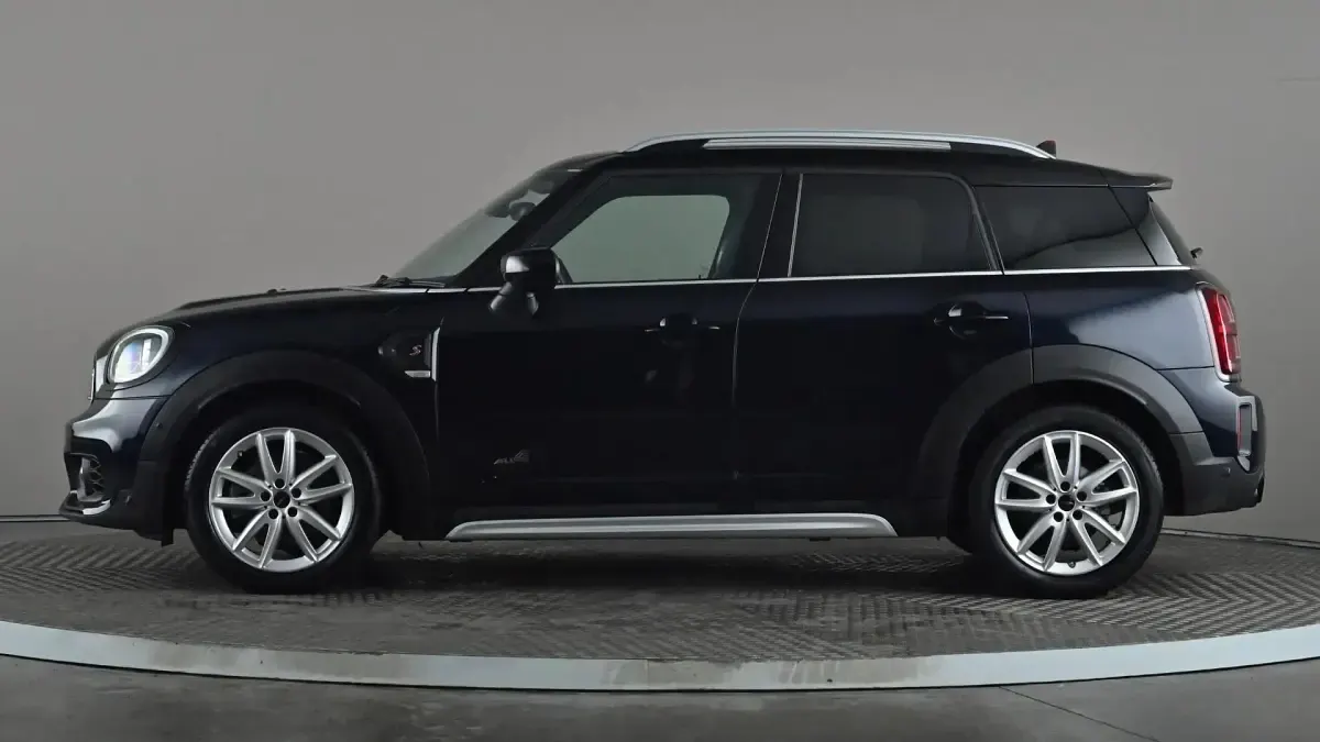 Used Mini Cooper S Comfort 178 HP (130 kW) 2022 Blue/black Hatchback