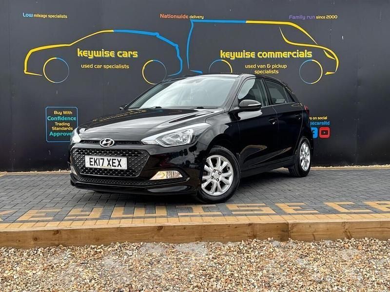 Black Used 2017 Hyundai i20 SE Hatchback | £10,490 (Fair price) - Image 1/4