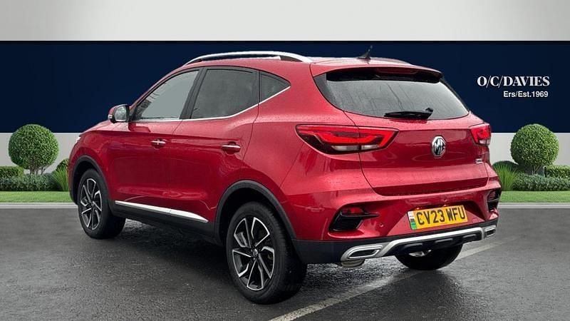 Used MG ZS Exclusive 111 HP (81 kW) 2023 Red SUV