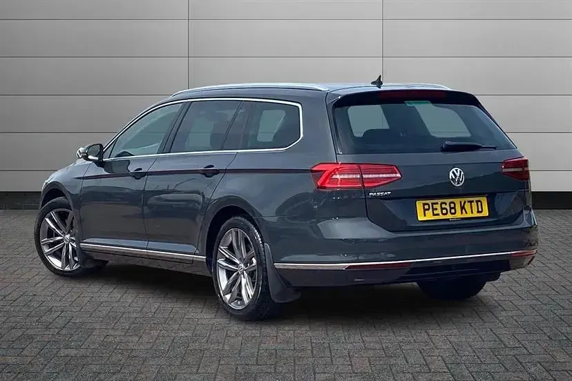 Used VW Passat GT 150 HP (110 kW) 2018 Grey Estate