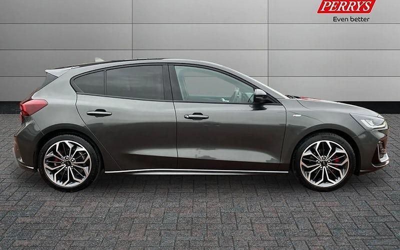 Used Ford Focus ST-Line 155 HP (114 kW) 2022 Hatchback