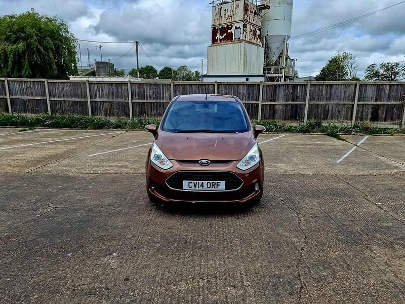 Used Ford B-MAX Zetec 2014 Gold MPV