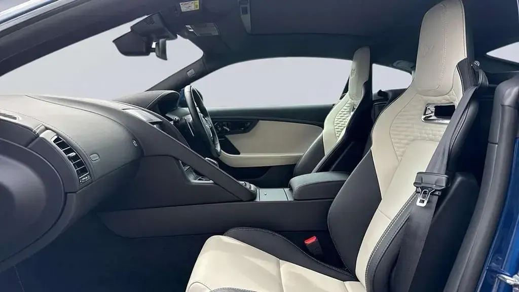 Usado Jaguar F-Type Supercharged 567 CV (417 kW) 2023 Azul Coupe