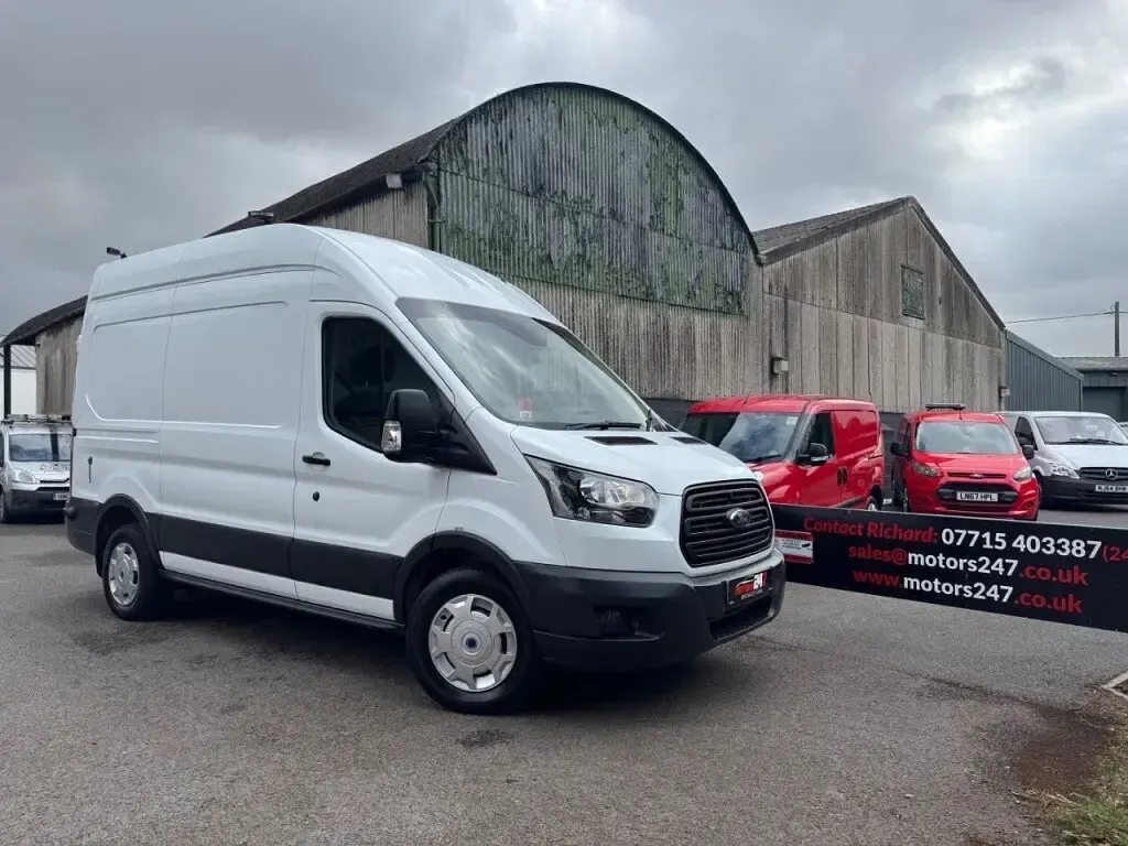 Used Ford Transit 130 HP (95 kW) 2018 White Van