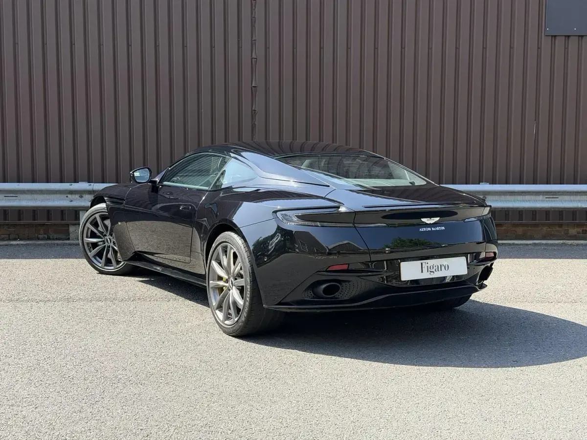 Used Aston Martin DB11 608 HP (447 kW) 2018 Black Coupe