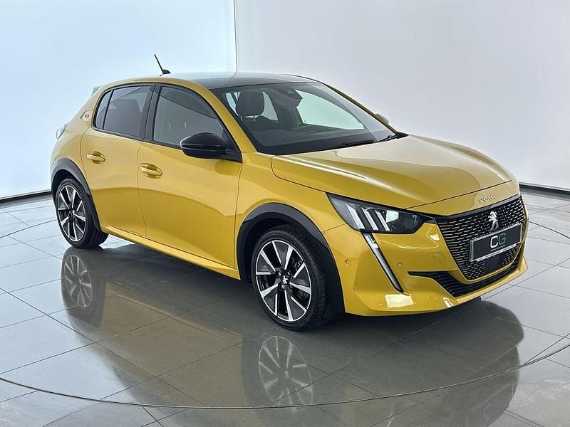 Used Peugeot e-208 Premium 98 kW (134 HP) 2021 Yellow Hatchback