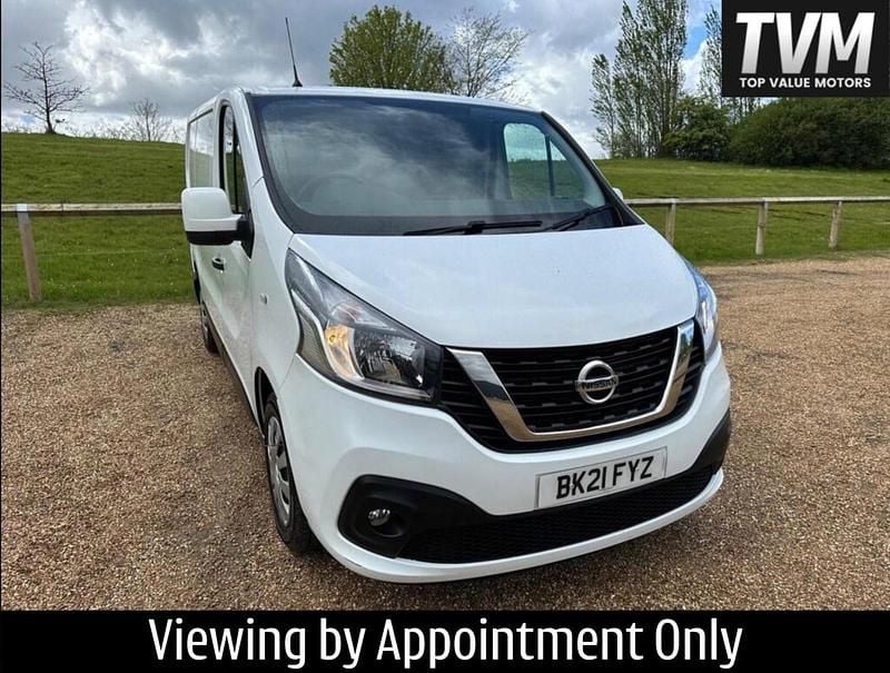 White Used 2021 Nissan NV300 Acenta Van | £10,975 (Fair price) - Image 1/4