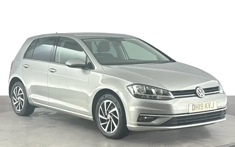 Usado VW Golf VII Match 116 HP (85 kW) 2019 Prateado Citadino