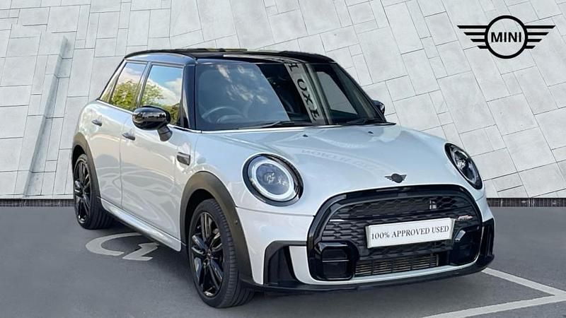 Silver Used 2022 Mini Cooper Hatch Hatchback | £18,950 (Expensive) - Image 1/4