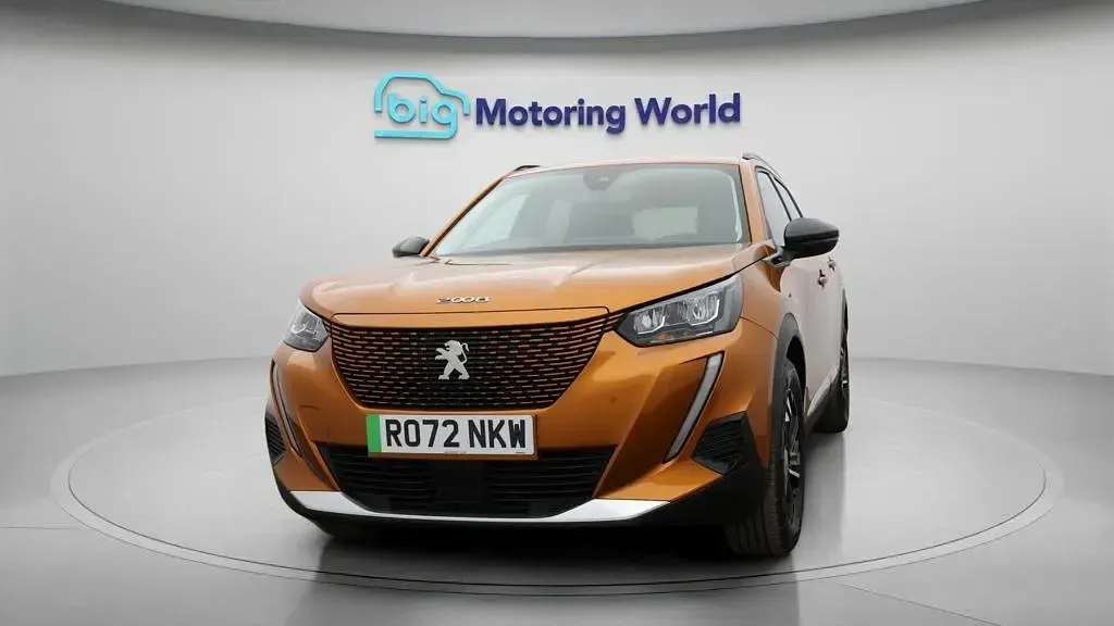 Used Peugeot e-2008 Allure+ 100 kW (136 HP) 2023 Orange SUV