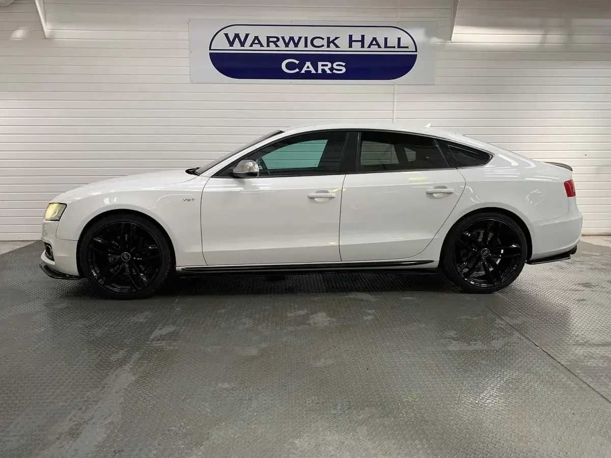Used Audi S5 Sportback Comfort 333 HP (244 kW) 2012 White Hatchback