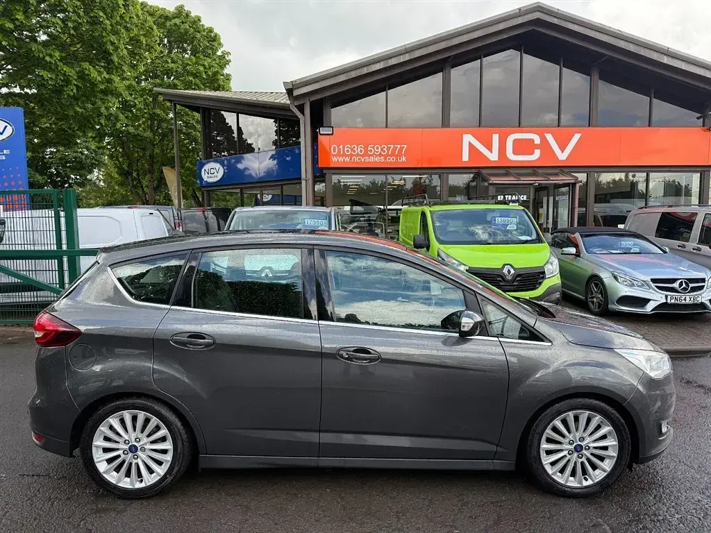 Używany Ford C-MAX Titanium 2017 Szary Minivan