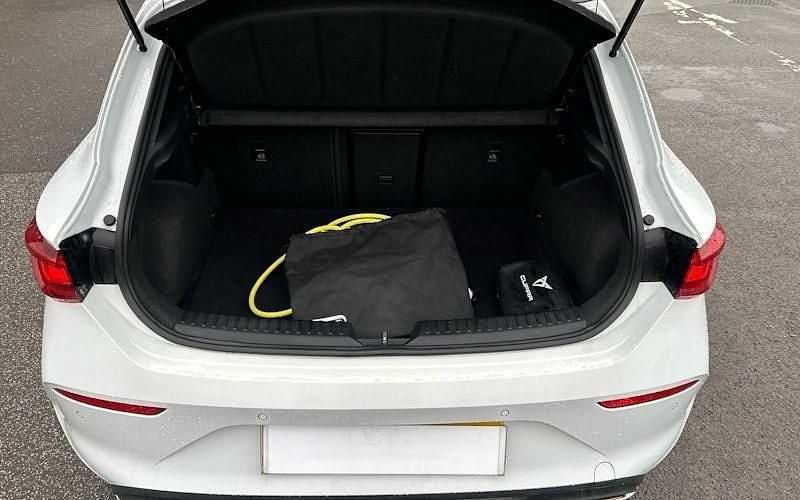 Used Cupra Leon VZ2 245 HP (180 kW) 2024 White Hatchback